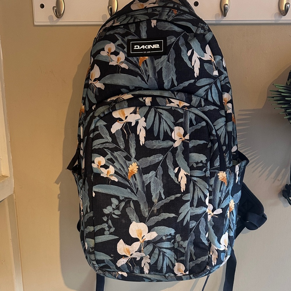 🌴🌸 Dakine "Okika" Campus Floral Backpack